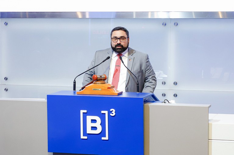 A ligação fixa entre as duas cidades reduzirá o tempo de travessia para apenas dois minutos. Hoje, a travessia de balsa leva em média 18 minutos - - Foto: Eduardo Oliveira/MPor