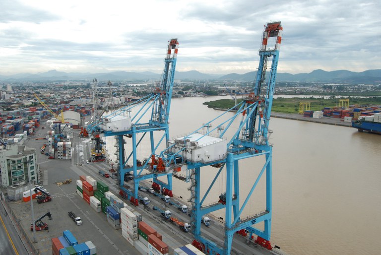 Porto de Itajaí conecta Santa Catarina ao mundo na exportação de frango congelado