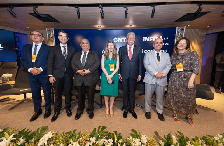 O evento ocorreu no auditório da Confederação Nacional do Transporte (CNT), em Brasília, e também marcou os dez anos do Observatório Nacional de Transporte e Logística (ONTL)