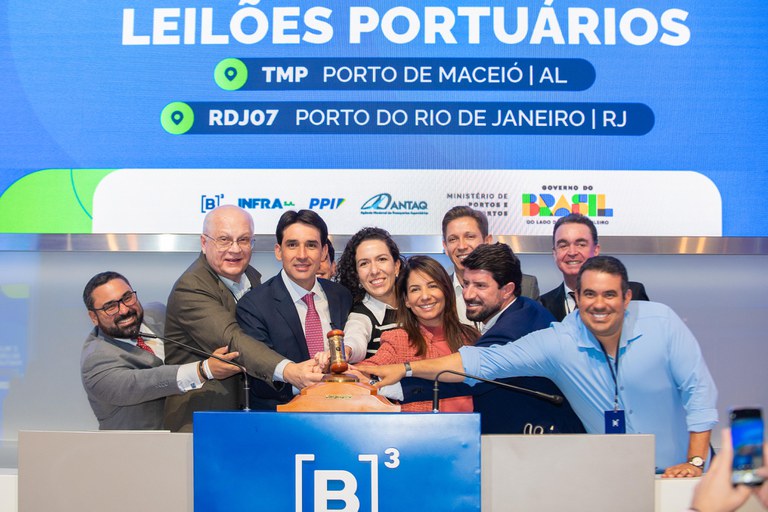 Ministério de Portos e Aeroportos (MPor) promoveu nesta quarta-feira (22), na B3 em São Paulo, o leilão de dois terminais portuários para movimentação de passageiros, em Maceió (AL), e para operação offshore de petróleo, no Rio de Janeiro - Foto: Vosmar Rosa/Mpor