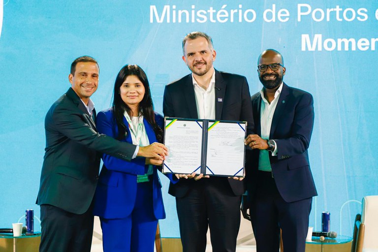 Governo Federal anuncia criação de programas de descarbonização da navegação durante a COP30