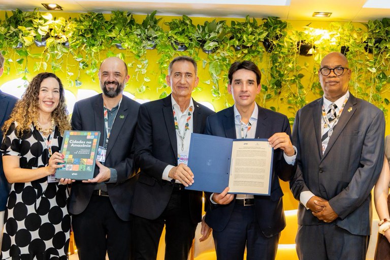 O lançamento responde a desafios históricos enfrentados pela Amazônia, como baixa conectividade, infraestrutura precária, vulnerabilidade a eventos climáticos extremos e altos custos logísticos.