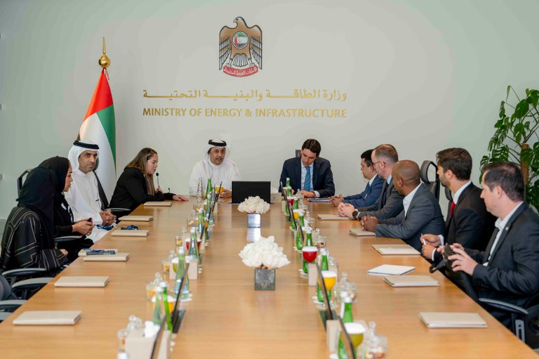 O ministro de Portos e Aeroportos, Silvio Costa Filho, se reuniu nesta quarta-feira com o secretário de Infraestrutura e Transportes dos Emirados Árabes, Xeique Mohammed Al Mansouri