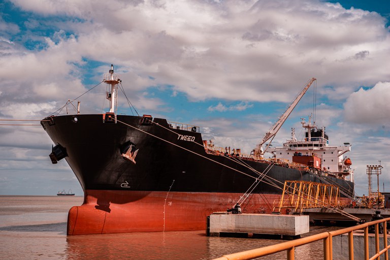 Entre os principais portos da região, o Porto de Itaqui (MA) liderou a movimentação de cargas com 3,2 milhões de toneladas