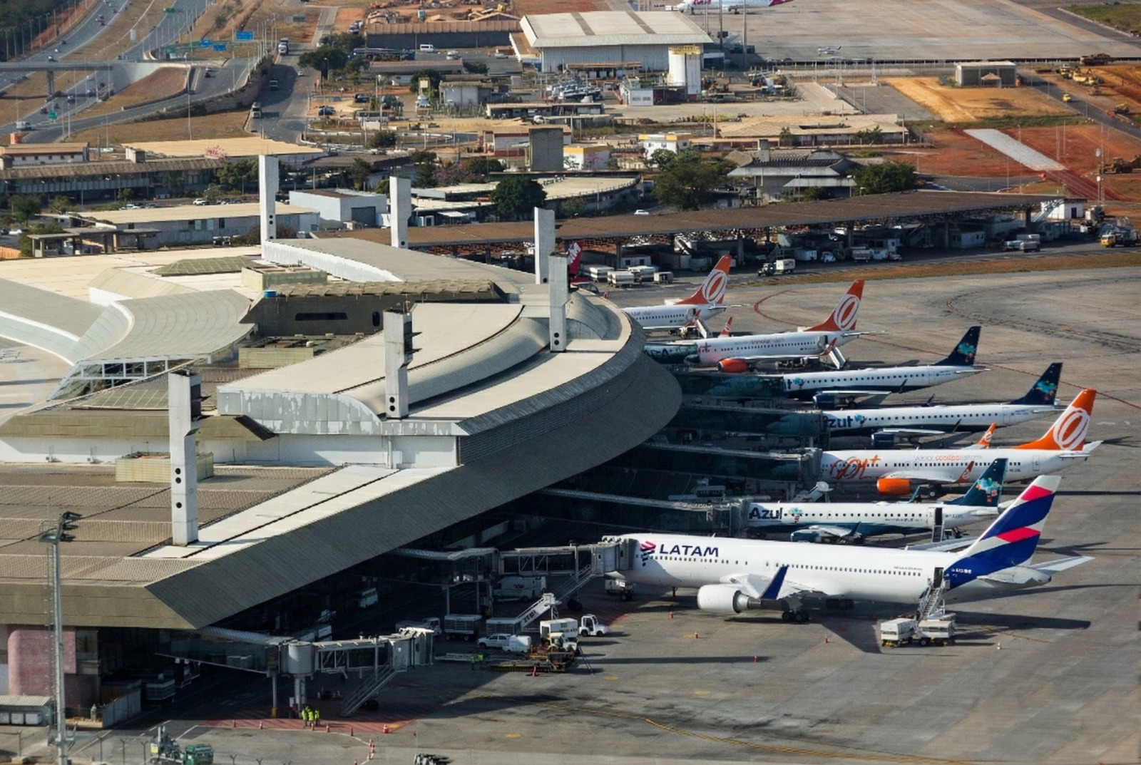 MPor e BNDES assinam contrato para liberação de 4 bilhões do FNAC para companhias aéreas