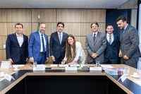 Ministro Silvio Costa Filho assina Termo de Compromisso para modernização do Aeroporto de Varginha