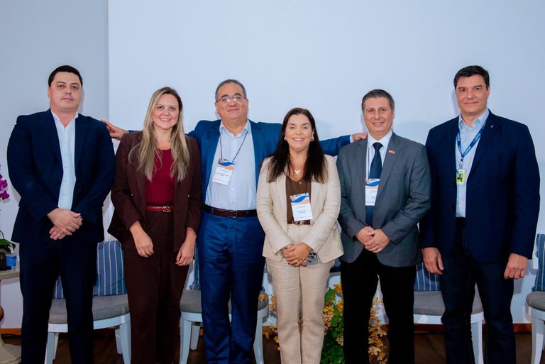 O evento reuniu lideranças, especialistas e startups no Sindicato dos Despachantes Aduaneiros de Santos