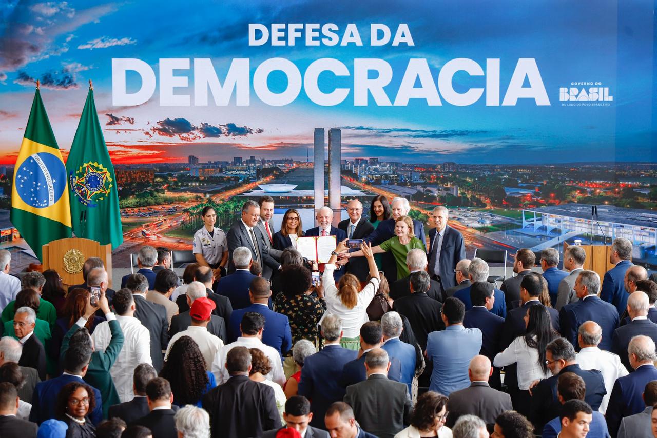 Presidente vetou Projeto de Lei da Dosimetria, que propôs reduzir a pena dos envolvidos nos atos de vandalismo