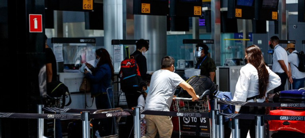 Movimentação no Aeroporto de Guarulhos (SP).