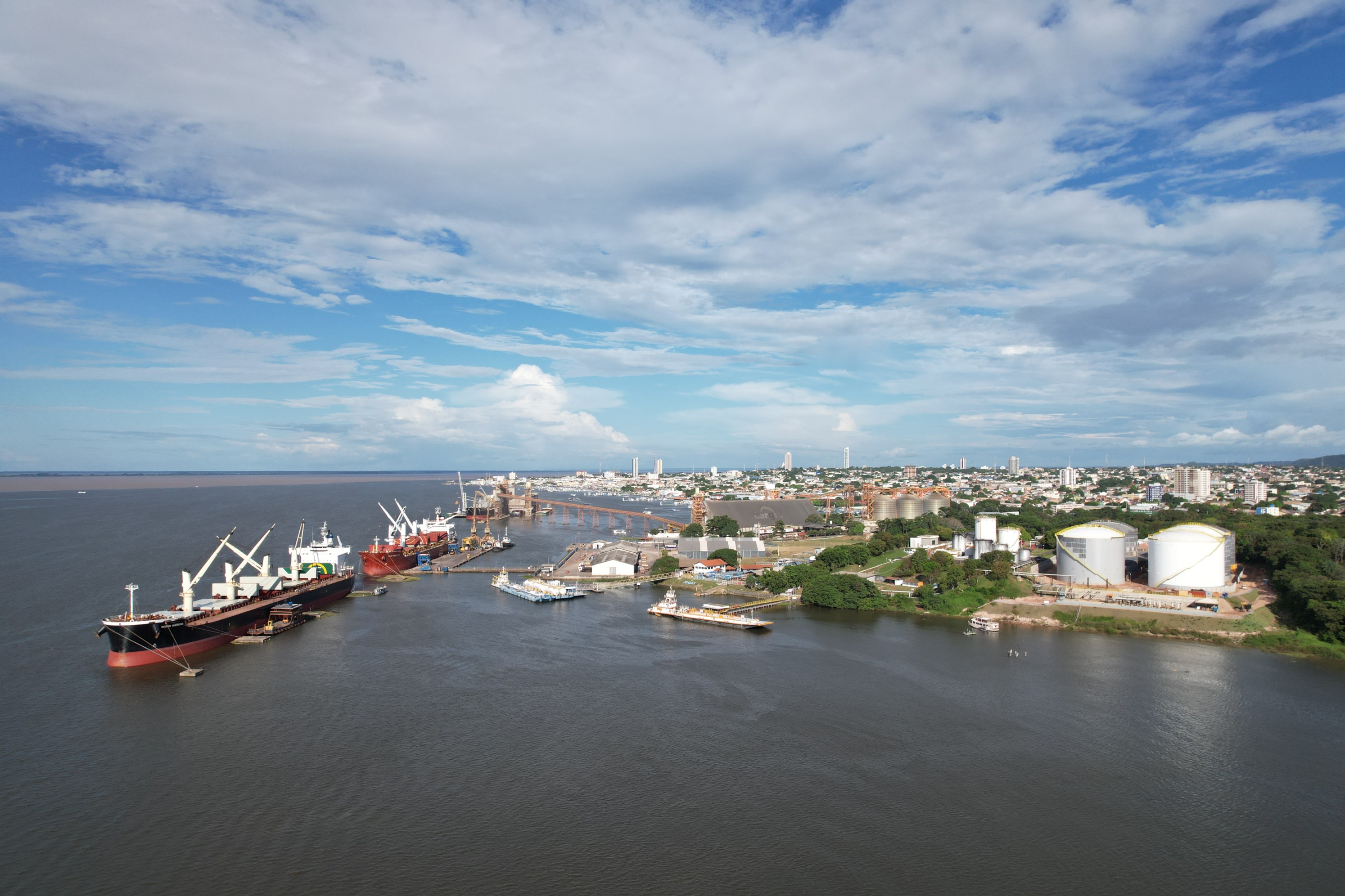Portos da Região Norte lideram crescimento no Brasil em 2025 e consolidam rota do Arco Norte
