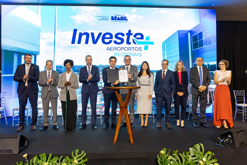 A proposta permite que estados e municípios responsáveis por aeroportos delegados pela União celebrem contratos comerciais com prazos superiores aos das concessões e dos convênios de delegação