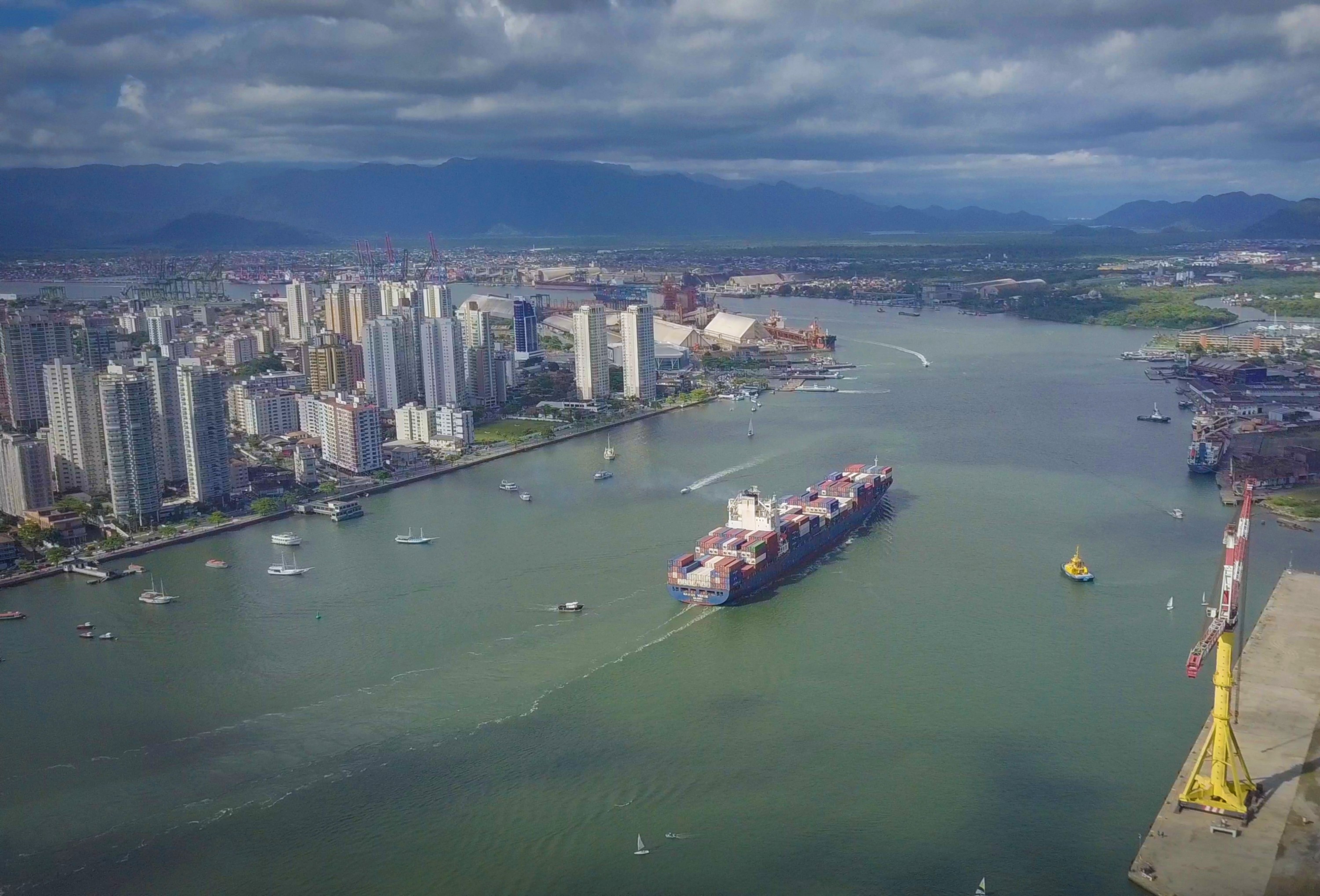 Imagem aérea do Porto de Santos