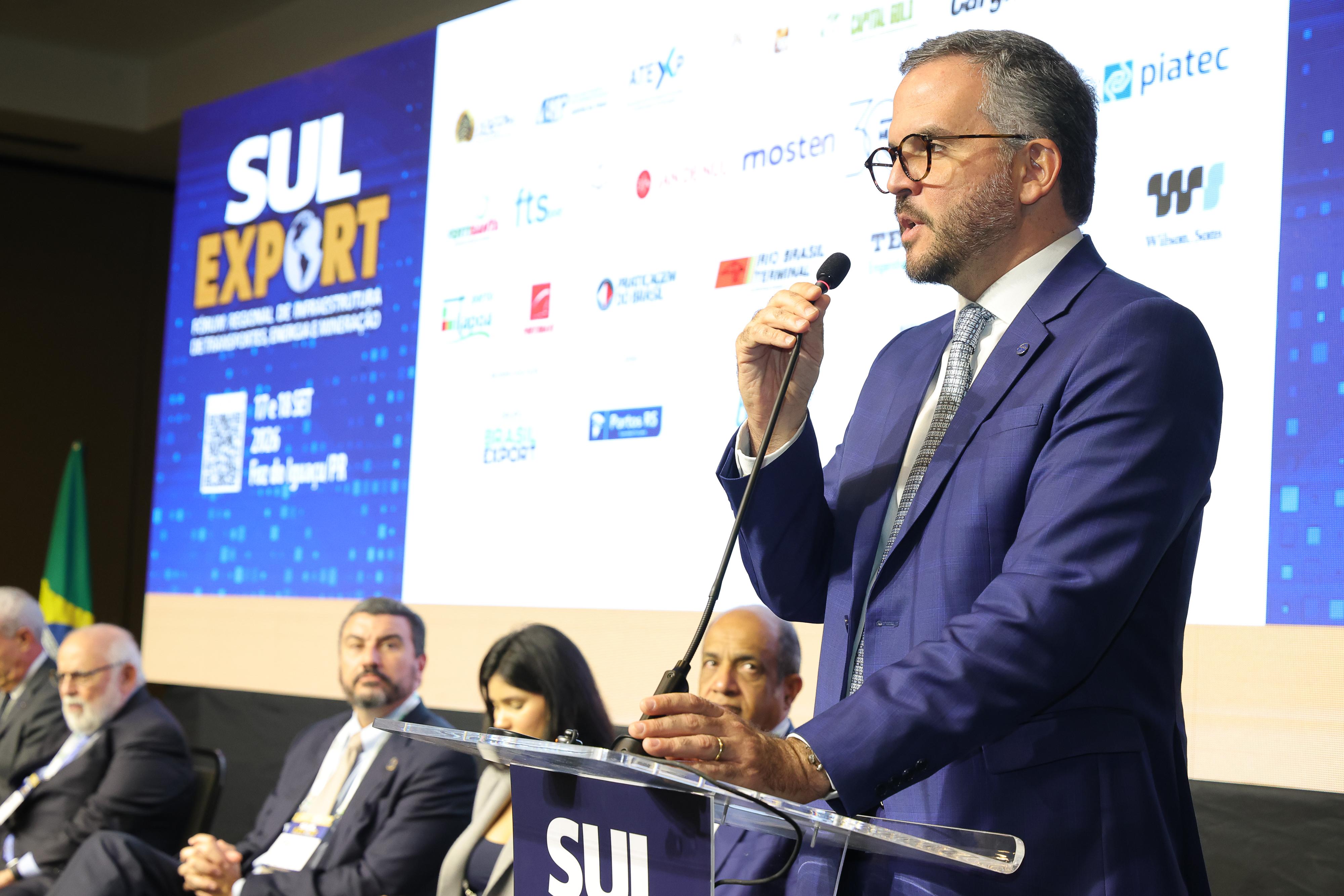 imagem do ministro no evento Sul Export 2026