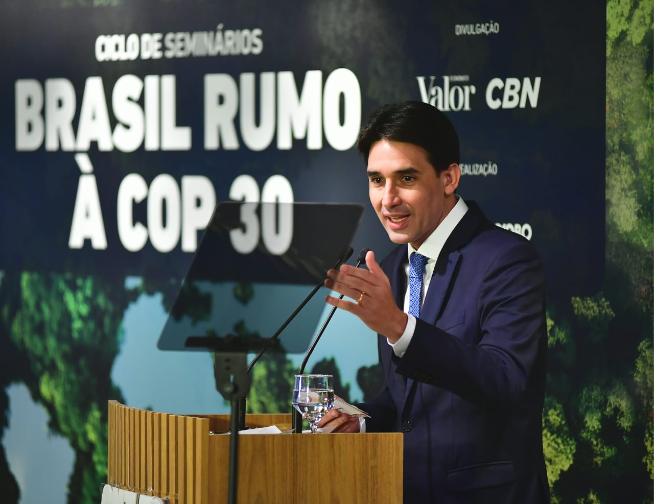 Em Brasília, ministro participa de evento sobre mudanças climáticas e sustentabilidade no setor de transportes