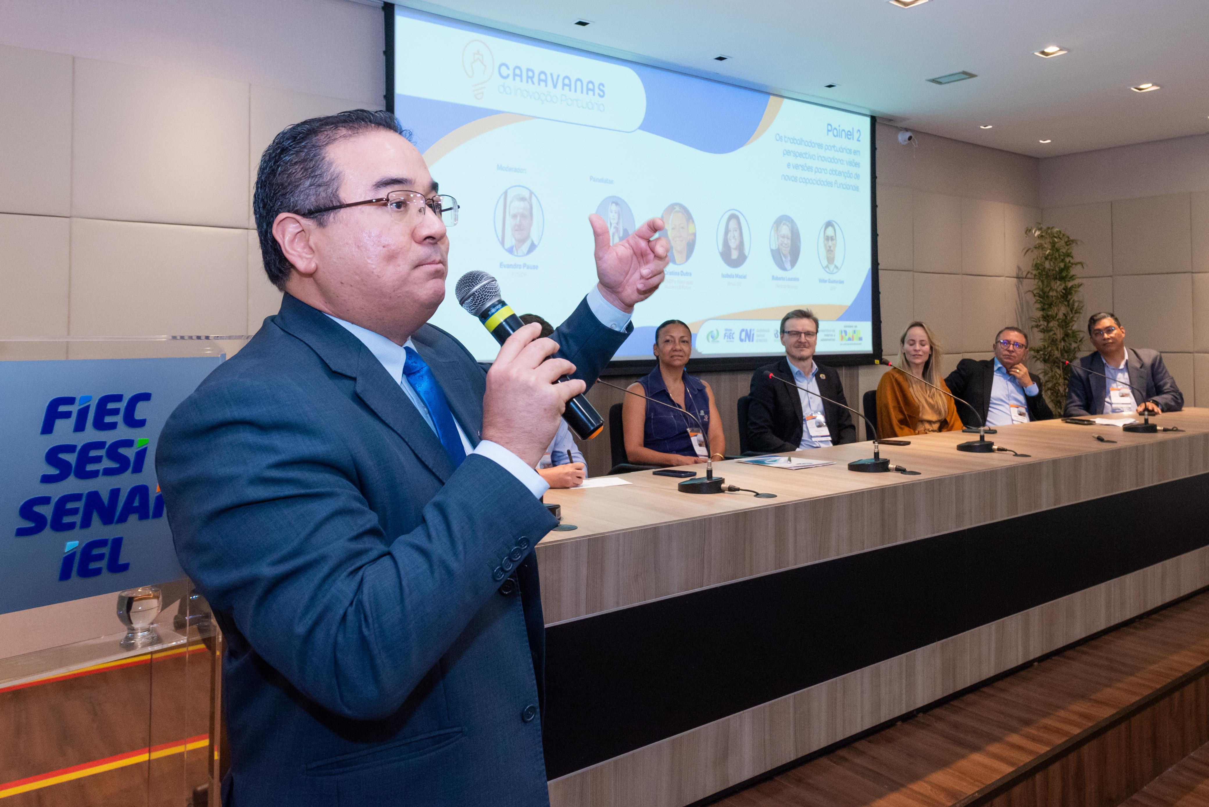 Diretor Tetsu Koike no evento