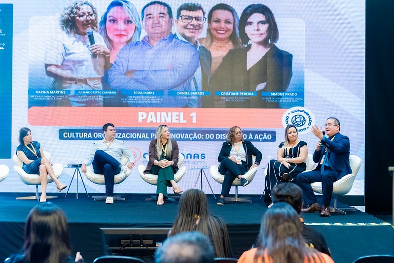 Tetsu Koike fala em painel temático