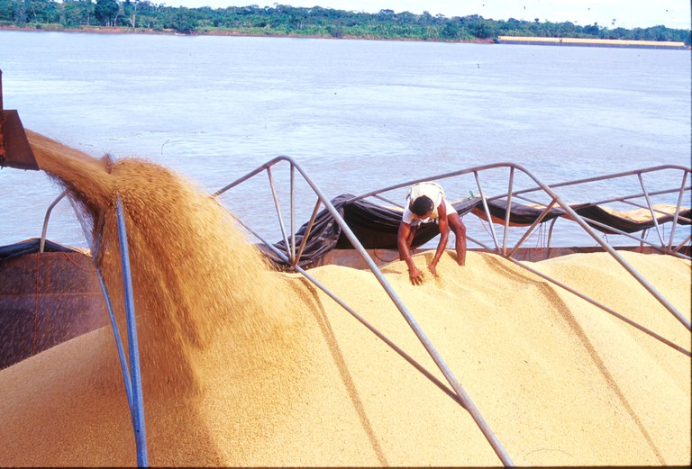 Rio Tapajós se consolida como importante eixo logístico com sustentabilidade