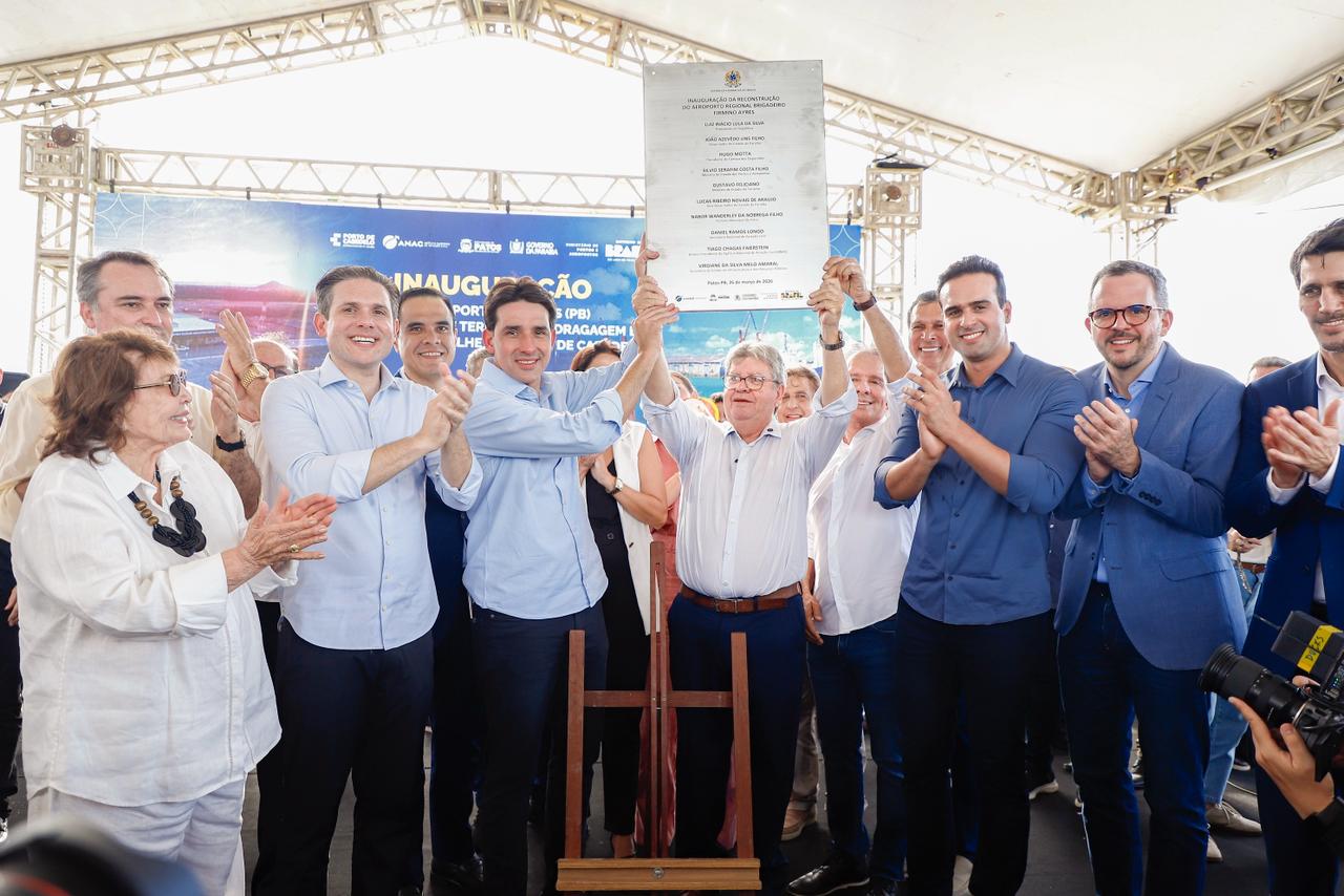 Ministro entrega Aeroporto de Patos (PB) e assina termo para obras no Porto de Cabedelo