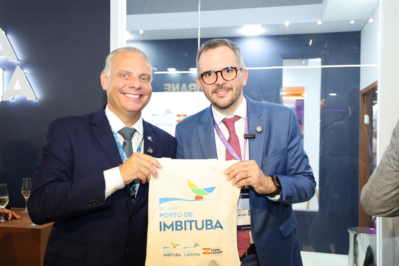 Tomé Franca participa da Intermodal e assina contrato para o Porto de Imbituba (SC)