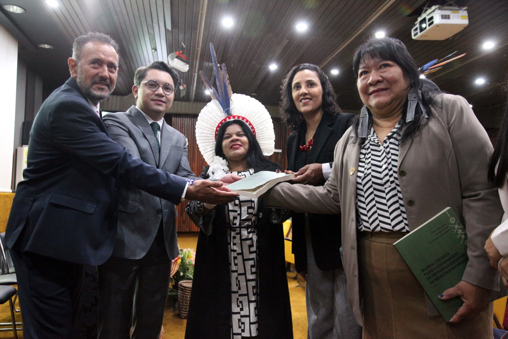 Lançamento do manual técnico para atendimento de indígenas expostos ao mercúrio no Brasil 