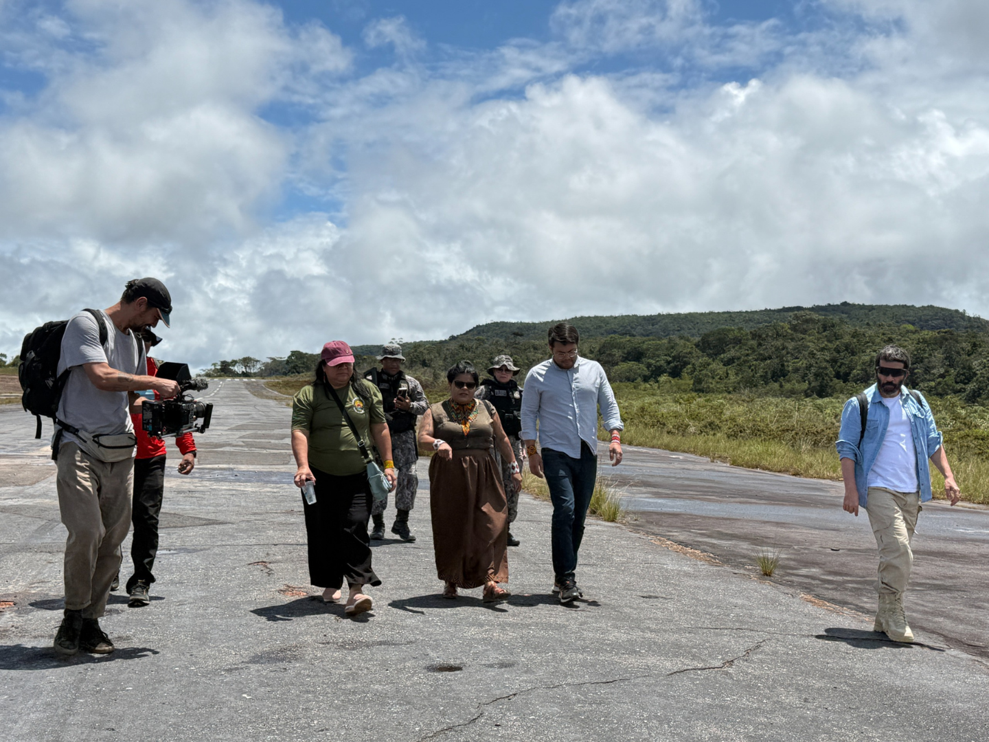 Aprimeira etapa da Operação de Desintrusão da Terra Indígena Kayapó (OD-TIKAY), no Pará, encerra-se com resultados expressivos no combate ao garimpo ilegal, proteção dos povos indígenas e preserva (18).png