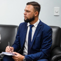 Álvaro Santos de Oliveira (Mini currículo)