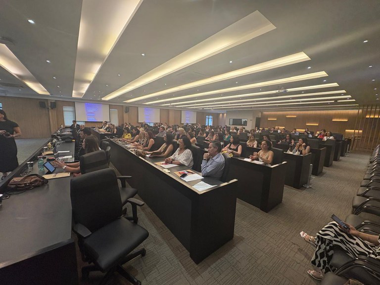 Sessão Itinerante de Julgamento CRPS OAB PR Thiago Barbosa Lacerda.jpeg