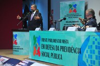 Carlos Lupi participa do relançamento da Frente Parlamentar Mista em Defesa da Previdência Social Pública