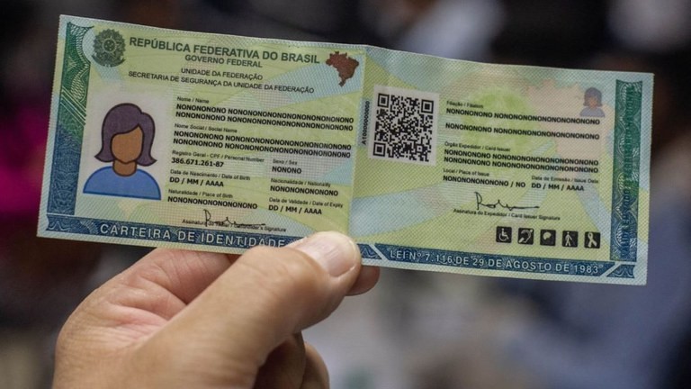 As pessoas que ainda não têm nenhum cadastro biométrico terão de emitir a nova Carteira de Identidade Nacional (CIN) até janeiro de 2027. Quem já tem biometria, só precisará do documento em janeiro de 2028