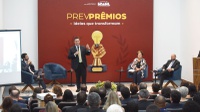 Evento premia vencedores do Concurso de Monografias e de Boas Práticas na Previdência Social