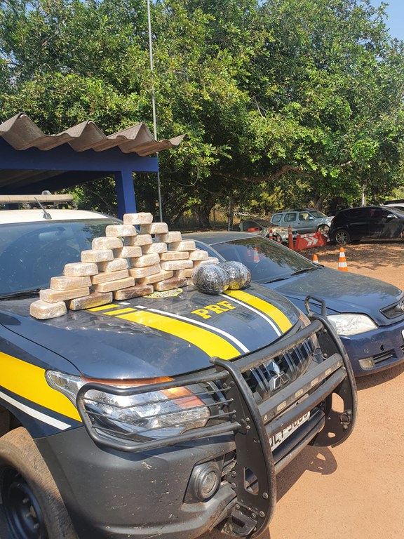 PRF apreende mais de 35kg de drogas na BR-317 no Acre