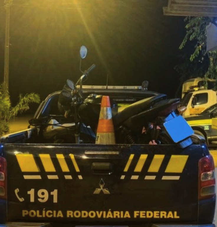 PRF recupera motocicleta na BR-364