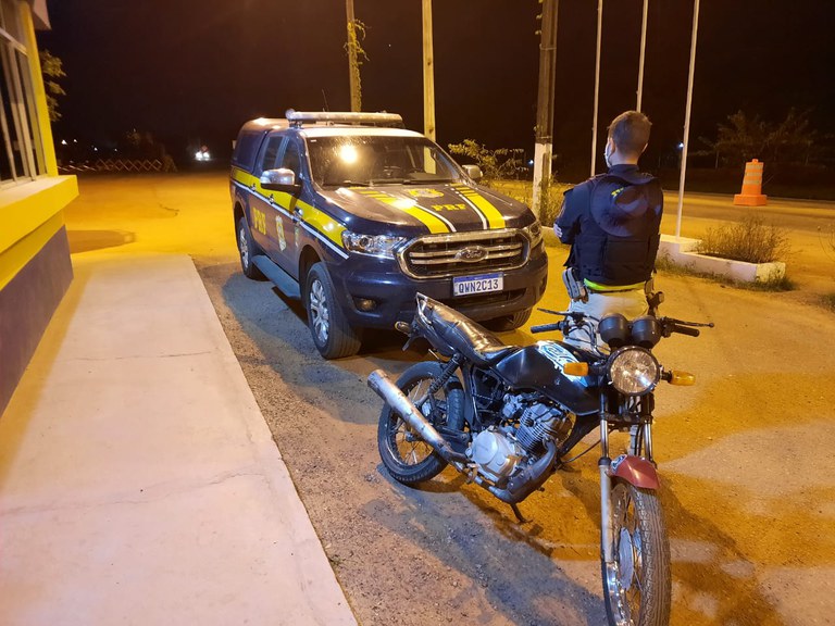 PRF recupera moto roubada na BR-364