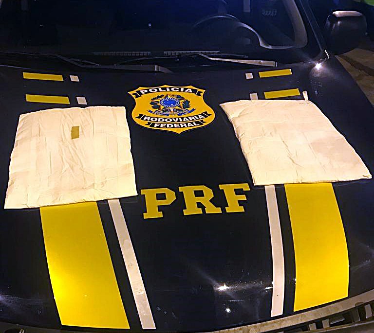 Homem transportando cocaína é preso durante fiscalização em ônibus interestadual