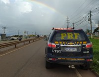 Homem é preso pela PRF por mandado de prisão em aberto