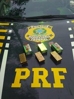 PRF apreende três caixas de munições calibre .22 em Capixaba, Acre