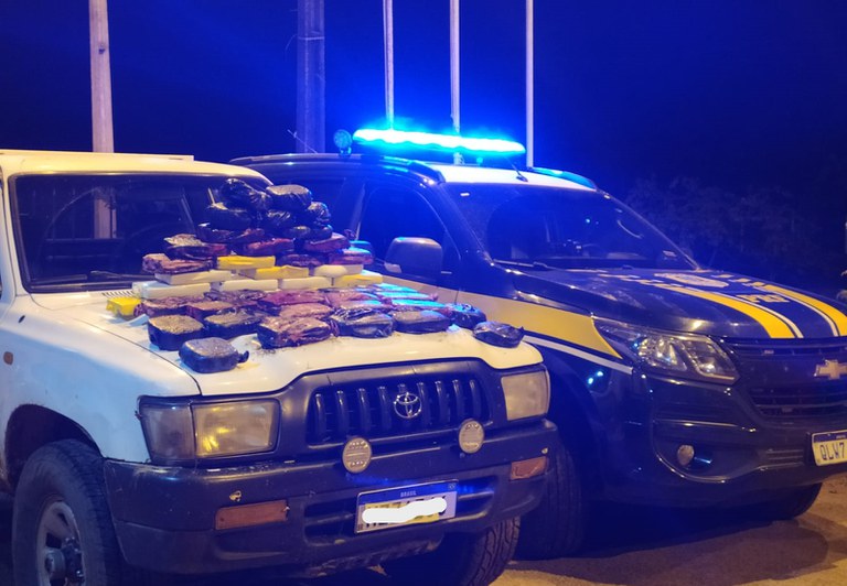 Apreensão de mais de 50kg de drogas pela PRF em Plácido de Castro/AC