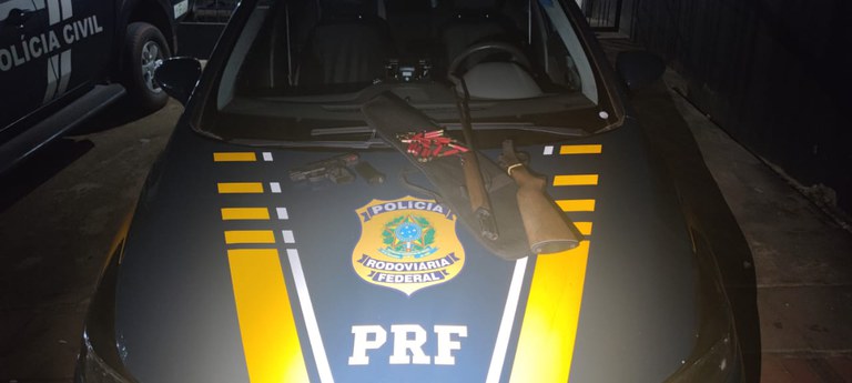 Porte ilegal de arma e municao - 01 03 22h.jpeg