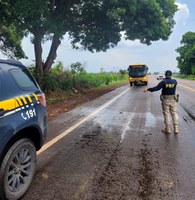 PRF desenvolve a Operação Transporte Escolar 2023 no Acre