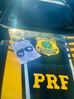 PRF prende homem com mandado de prisão em aberto em Rio Branco - AC