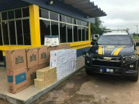 Através de denúncia anônima, PRF apreende mais de 11.900 maços de cigarros contrabandeados no Acre