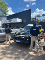 Fiscalização da PRF resulta na prisão de homem com mandado de homicídio no Acre