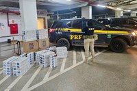 PRF apreende 6 mil maços de cigarros contrabandeados após perseguição na BR-317, no Acre
