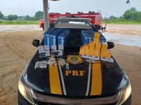 PRF apreende eletrônicos e medicamentos contrabandeados na BR-364, em Cruzeiro do Sul