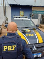 PRF apreende pistola de uso restrito em abordagem de rotina na BR-364 em Acrelândia