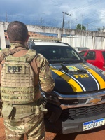 PRF no Acre recupera veículos roubados e apreende armas durante fiscalizações em Boca do Acre/AM