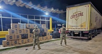 PRF apreende carga de cigarros e desodorantes contrabandeados em Rio Branco (AC)