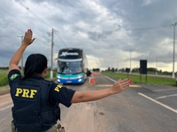 Acusado de violência doméstica é preso durante fiscalização conjunta entre PRF e PMAC BR-364 em Rio Branco