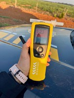 PRF flagra condutor por embriaguez ao volante na BR-317