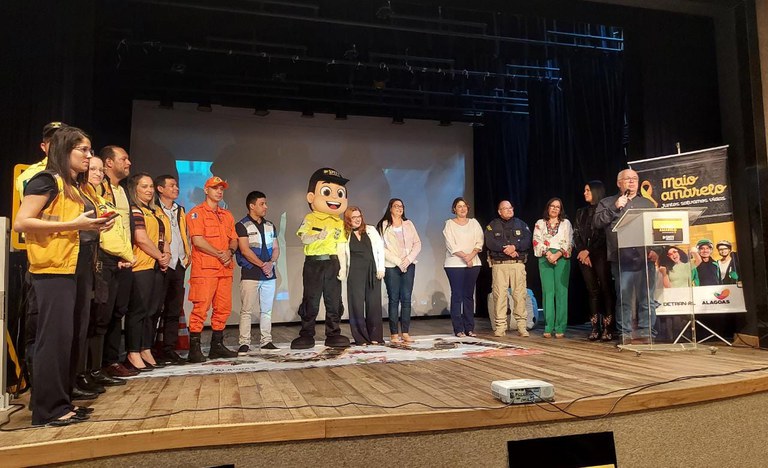 encerramento maio amarelo.jpg